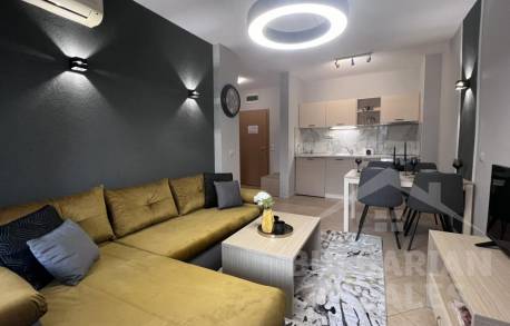 Modern renovation, flat in Royal Sun complex - Photo 4