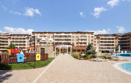 Апартаменты с видом на бассейн в Royal Sun - Фото14