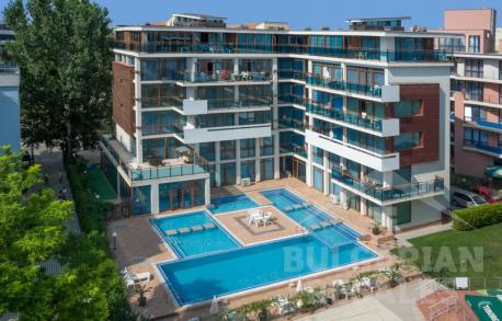 Добра инвестиция! Просторно студио във Villa Itta - Снимка 1