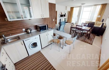 Apartment with spacious rooms in the Sunny Beach Hills complex - Photo 1