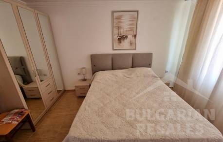 Апартамент в комплекс с луксозен терен - Снимка 10