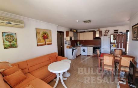 Апартамент в комплекс с луксозен терен - Снимка 5