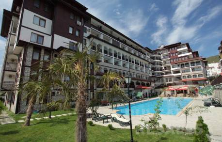 Супер отстъпка! Апартамент на 50 метра от плажа - Снимка 1