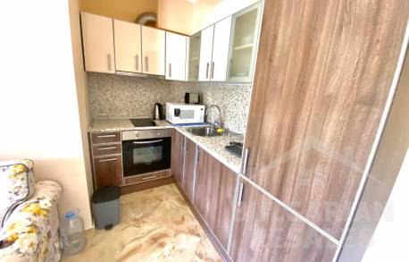 Красив апартамент в комплекса Venera Palace - Снимка 10