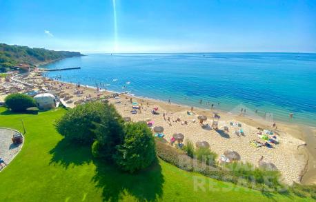 Най-добрата цена! Апартамент с две спални в чудесен район - Снимка 1