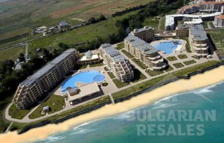 Просторен апартамент с гледка към морето и басейн в Midia Grand Resort - Снимка 13