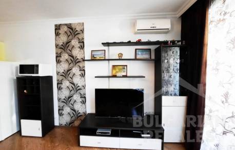 Супер отстъпка! Апартамент на 50 метра от плажа - Снимка 7