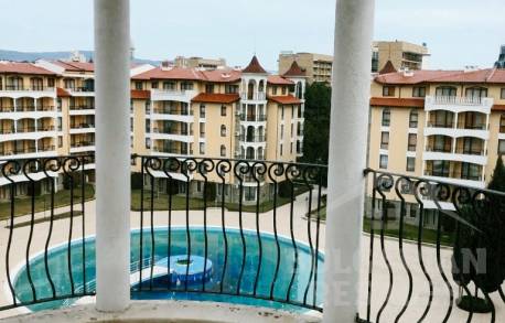 Три комнаты с видом  на бассейн в комплексе Роял Сан - Фото6