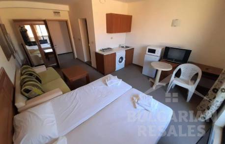 Not expensive studio in the Avalon complex - Photo 2