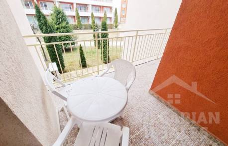 Уютен апартамент в комплекс с голяма територия - Снимка 12