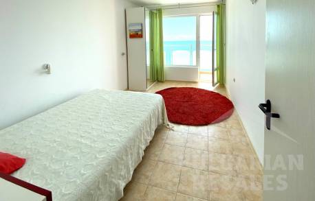 Супер инвестиция! Апартамент с три спални и гледка към морето - Снимка 7