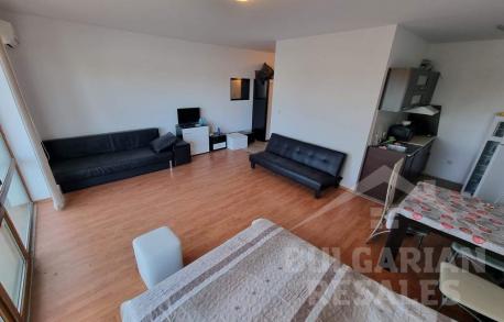 Голямо студио в комплекс с мебели - Снимка 1