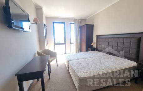 Красив апартамент с една спалня и гледка към морето в елитен комплекс - Снимка 13