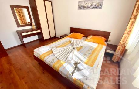 First line, apartment with furniture and appliances - Photo 8