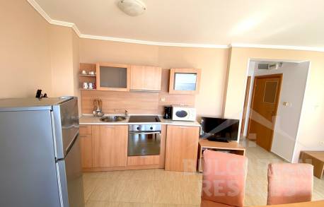 Уютен апартамент с две спални и гледка към морето - Снимка 9