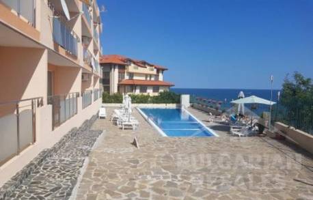 Супер инвестиция! Апартамент с три спални и гледка към морето - Снимка 11