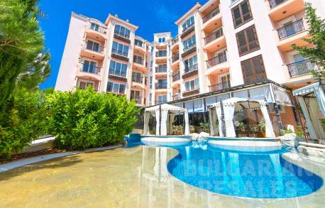 Уютен двустаен апартамент в комплекс Romance Marina - Снимка 1