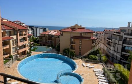 Výhľad na more a bazén! Byt v prestížnom komplexe Paradise Dreams - Фото1