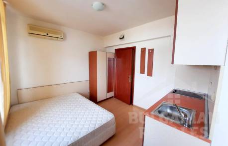 Compact flat close to Cacao Beach - Photo 2