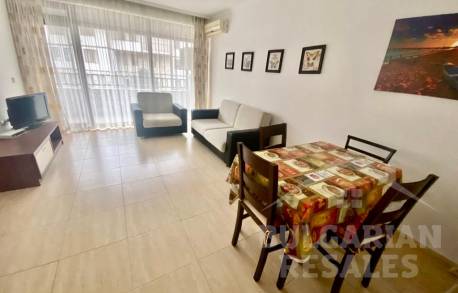 First line, apartment with furniture and appliances - Photo 6