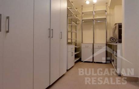 Луксозна къща с 4 спални в луксозния комплекс Victoria Royal Garden - Снимка 26