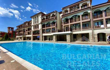 Apartment in Saint Vlas in a closed complex - Photo 1