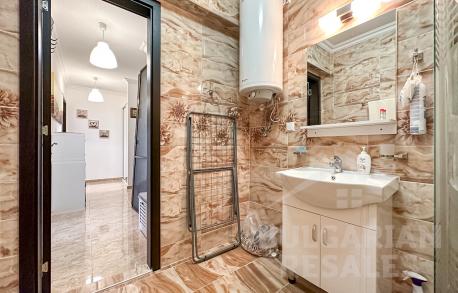 Mieszkanie z dobrym nowoczesnym remontem, polecamy! - Фото19