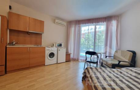Kawalerka w Słonecznym Brzegu, kompleks „Amadeus 11”, widok na basen - Фото2