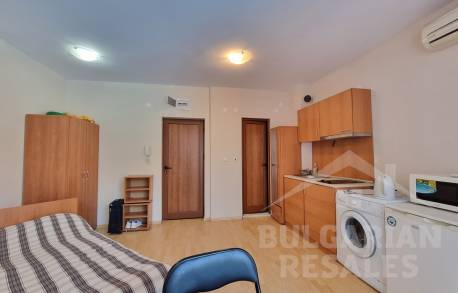 Kawalerka w Słonecznym Brzegu, kompleks „Amadeus 11”, widok na basen - Фото3