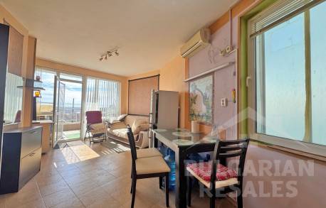 Двустаен апартамент на добра цена в малък комплекс - Снимка 4