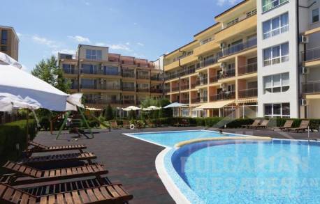 Апартамент в Свети Влас в тих квартал - Снимка 10