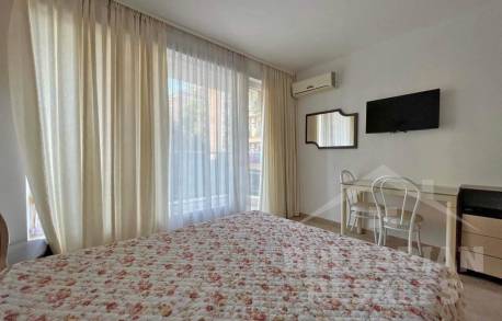 Апартамент в Свети Влас в тих квартал - Снимка 5