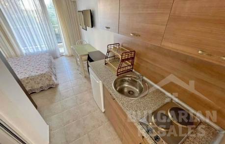 Апартамент в Свети Влас в тих квартал - Снимка 2