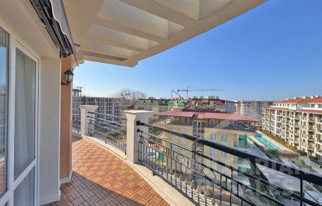 Svetlý byt s obrovskou terasou v komplexe „Aphrodite Palace“ - Фото4