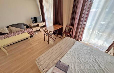 Výhľad na bazén! Útulný zariadený štúdio v komplexe „Aphrodite Palace“ - Фото9