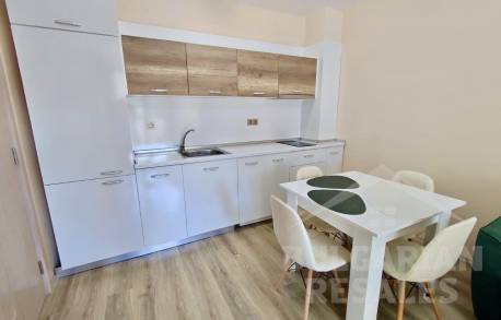 Two bedroom apartment with two terraces and pool view - Photo 4