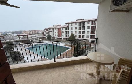 Апартамент с 2 спални в комплекс „Apollon“, изглед към басейна - Снимка 7