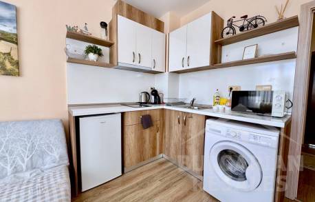 Flat in a new complex, modern finish! - Photo 5