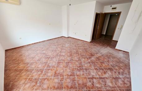 Светло студио в близост до природа и планини - Снимка 5