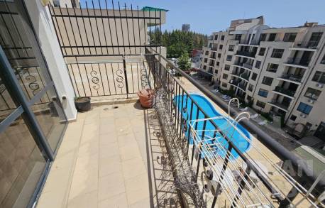 Byt s veľkou terasou, výhľad na bazén! - Фото6