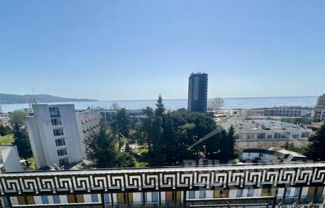 Просторная студия с видом на море в комплексе 