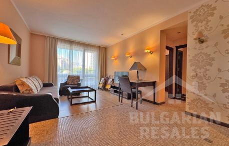 Byt vo veľkom luxusnom komplexe v prvej línii - Фото2