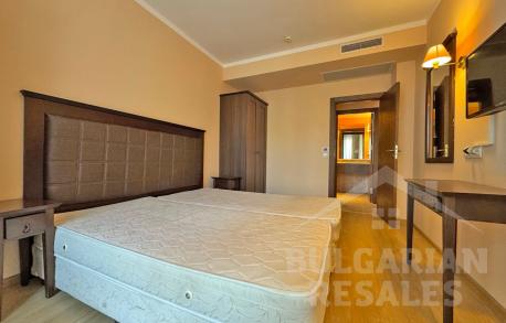 Byt vo veľkom luxusnom komplexe v prvej línii - Фото9