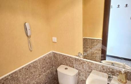 Апартамент с две спални в най-добрия комплекс в курорта - Снимка 9