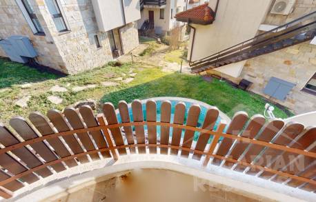 Два етажа, три спални - просторен апартамент във вила - Снимка 15