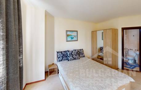 Два етажа, три спални - просторен апартамент във вила - Снимка 17