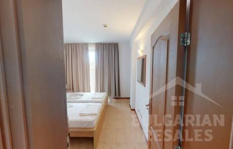 Мезонет във вила с уютна тераса до басейна - Снимка 12