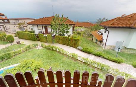 Мезонет във вила с уютна тераса до басейна - Снимка 19