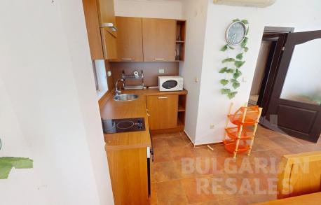 Апартамент във вила на изгодна цена - Снимка 3