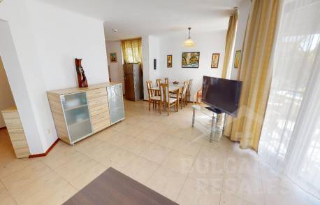 Вила с просторни стаи в комплекс от затворен тип - Снимка 5